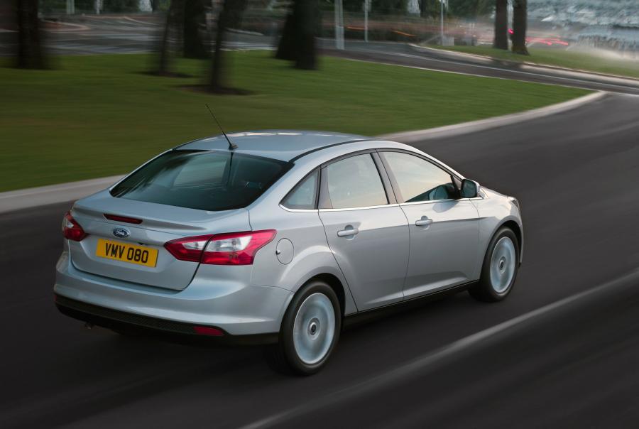  Ford Focus Sedan 2010 года  (фото 14 из 25)